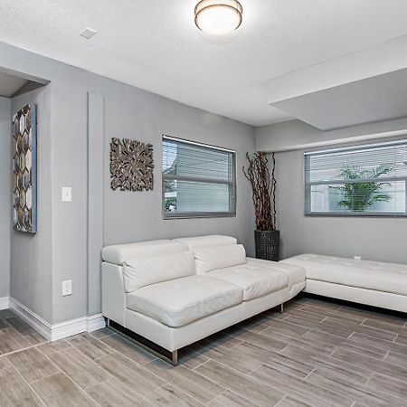 Modern House In Clearwater With Access To A Shared Swimming Pool Apartment Safety Harbor Exterior photo