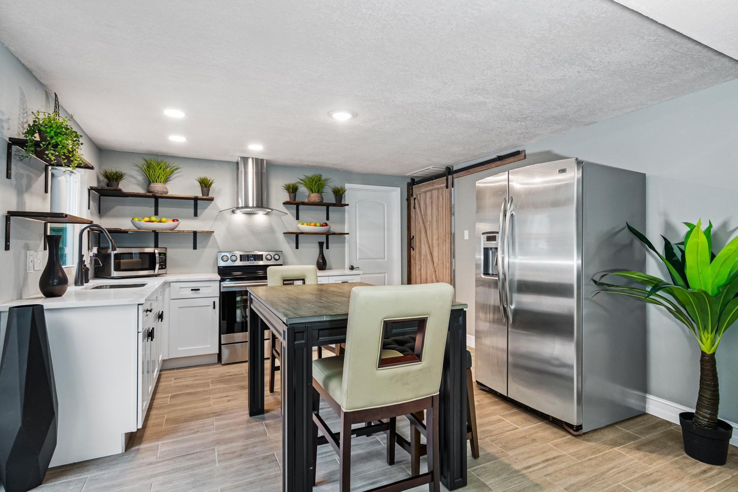 Modern House In Clearwater With Access To A Shared Swimming Pool Apartment Safety Harbor Exterior photo